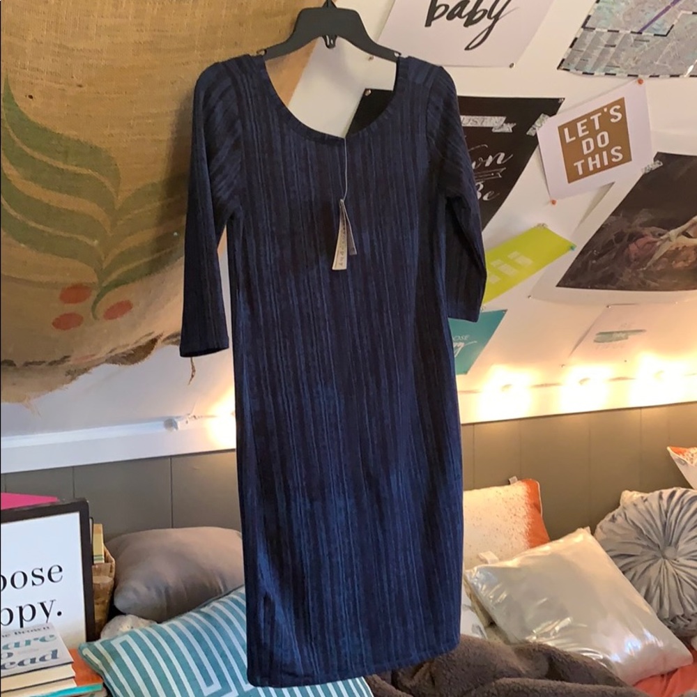 Low-back dress. Philosophy. M. Navy. ⭐️NWT⭐️